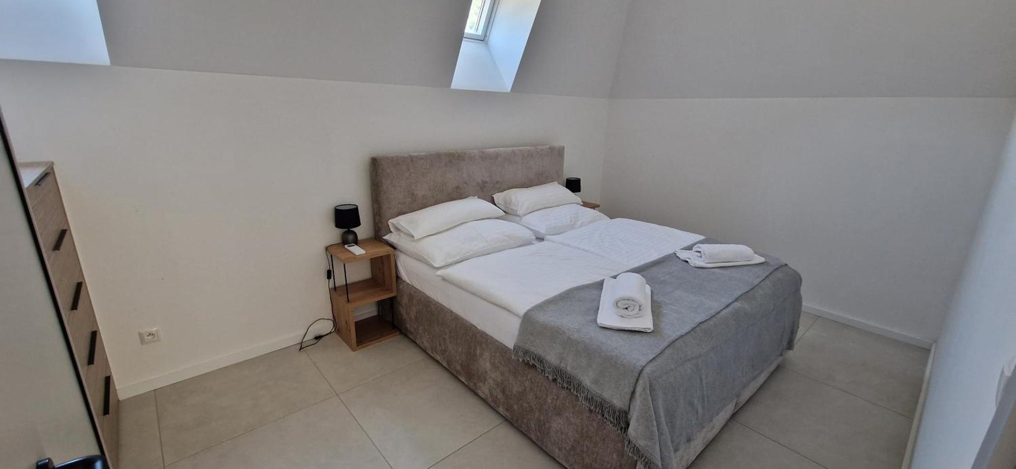 Apartmanovy Dom Grand - Contactless Check In トレンチアンスケ・テプリツェ エクステリア 写真